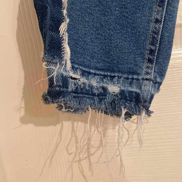 Frayed Ripped Jeans - Picture 3 of 4